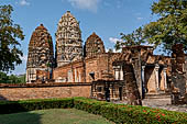 Thailand - Old Sukhothai - Wat Si Sawai. Khmer style corncob shaped prangs. 